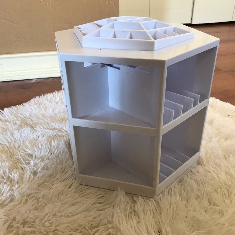 Rotating Makeup Organizer